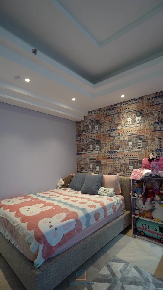 Instagram post from justspectrum. This post is in position 16.